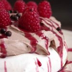 Pavlova chocolat framboise inspirée de Nigella Lawson