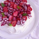 La pavlova, dessert meringué aux fruits rouges